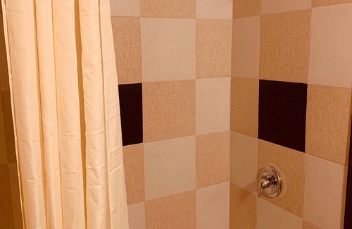 Melvindale Hotel | Budget-Friendly Stay at Motor City Inn & Suites with Breakfast