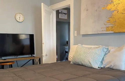 River Rouge House | Motor City’s Blue Paradise