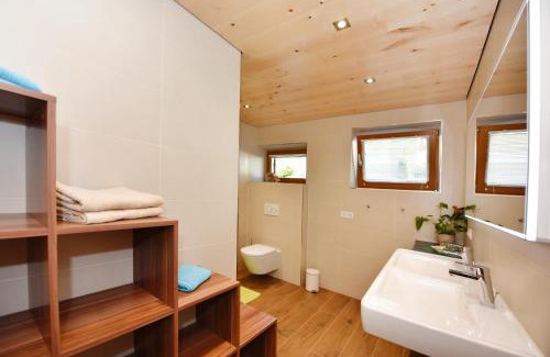 Ausserbraz Apartment | Exceptional Mottnerhof: Pet and Child Friendly Retreat