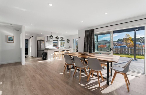 Motuoapa House | Discover Motuoapa Getaway - Family-Friendly Lake Taupo Retreat