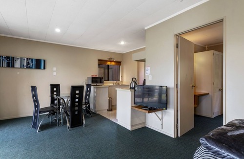 Motuoapa Cottage | Pet-Friendly Motuoapa Studio - Ideal Family Getaway