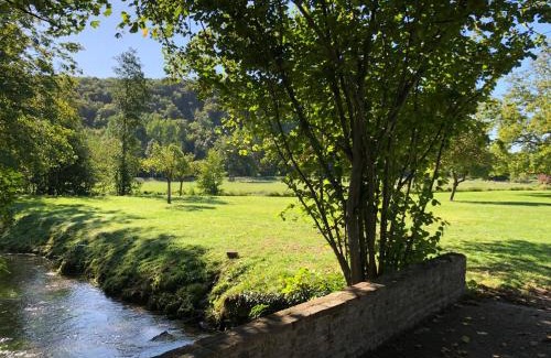 Hondouville House | Idyllic Moulin à Eau Normand: Pet-Friendly Retreat Awaits