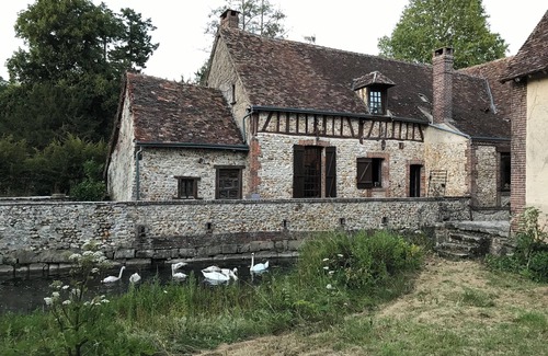 Chaudon Cottage | Experience Ocean Views at Moulin à Eau - Monument Historique