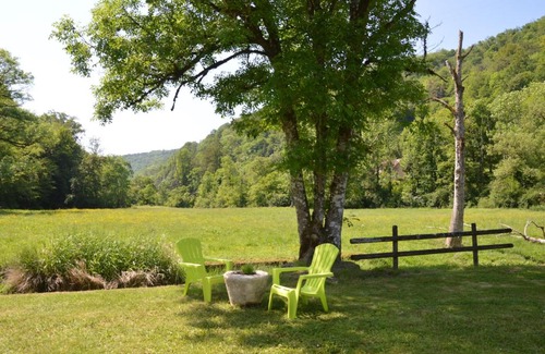 Cusance Bed & Breakfast | Discover Moulin de la Cuse: Pool & Pet-Friendly Stay