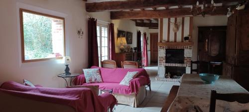 Offranville House | Pet-Friendly Escape at Moulin de la Génetée – Rated 8.9/10