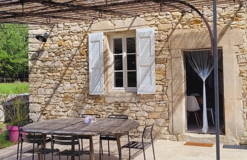 Revest-des-Brousses House | Pet-Friendly Retreat at Moulin de Roche with Ocean Views