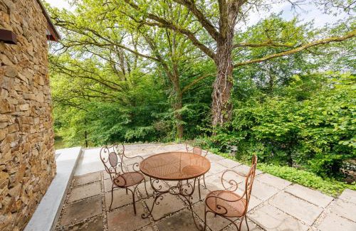 Perassay Bed & Breakfast | Renowned Moulin de Retord: Cozy Rooms & Breakfast Included