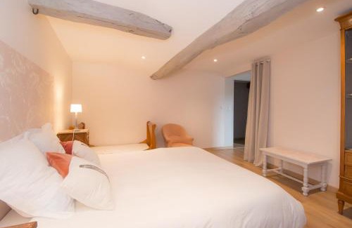 Saint-Amand-sur-Fion Villa | Experience the Charms of Moulin du Ruet - 10/10 Rated Stay
