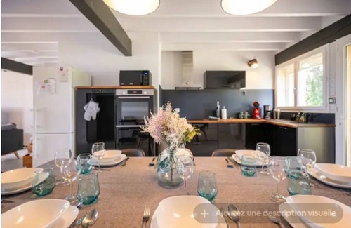 Saint-Genes-de-Castillon House | Charming Stone House Getaway Near St Emilion with Pool