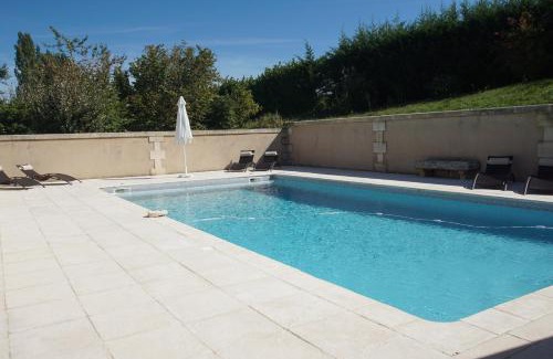 Saint-Genes-de-Castillon House | Beautiful Moulin Notre Dame: Oceanfront Bliss Awaits