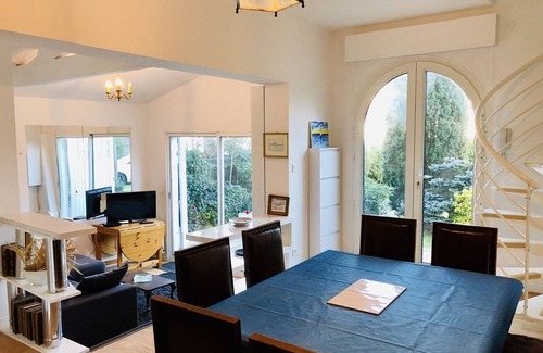 Le Moulleau House | Villa Arcachon: Oceanfront Stay with Spa & Stunning Views