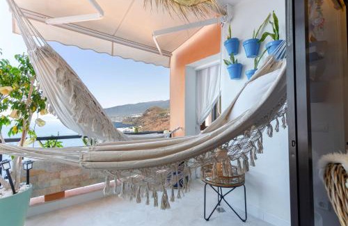 Tabaiba House | Relax at Mouna's House with Oceanfront Pool Access