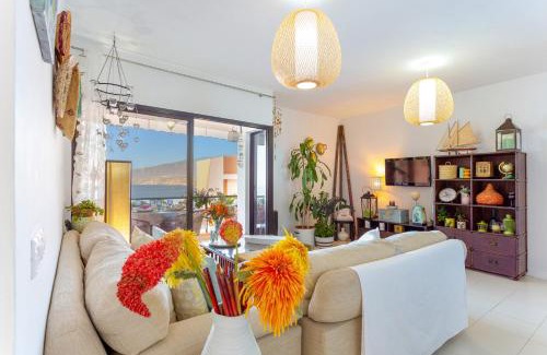 Tabaiba House | Relax at Mouna's House with Oceanfront Pool Access