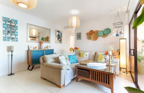 Tabaiba House | Relax at Mouna's House with Oceanfront Pool Access