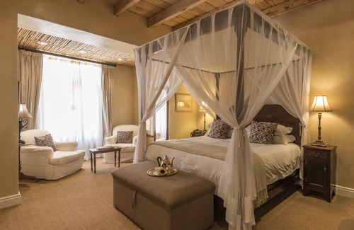 Blue Crane Route Cabin | Experience Mount Camdeboo Private Game Reserve Awaits