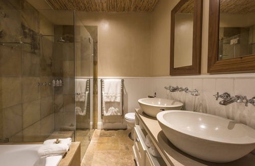 Blue Crane Route Cabin | Experience Mount Camdeboo Private Game Reserve Awaits