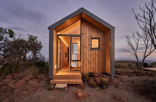 Blue Crane Route Cabin | Experience Nature at Mount Camdeboo Game Reserve, 4-Star Stay