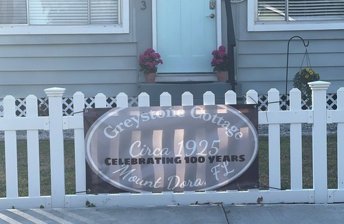Mount Dora Cottage | Peaceful Retreat in Historic Mt. Dora with Lake Views