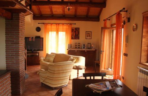 Maletto House | Pet-Friendly Mount Etna Chalet with Kitchen & Breakfast