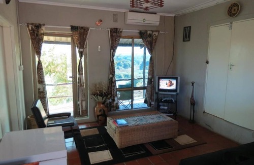 Chaledzela Cabin | Experience Nature at Mount Hermon Safari Cottages