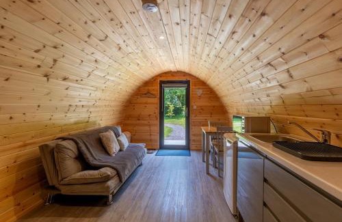 Banteer Other | Discover Mount Hillary Holiday Pods with Kitchen Amenities