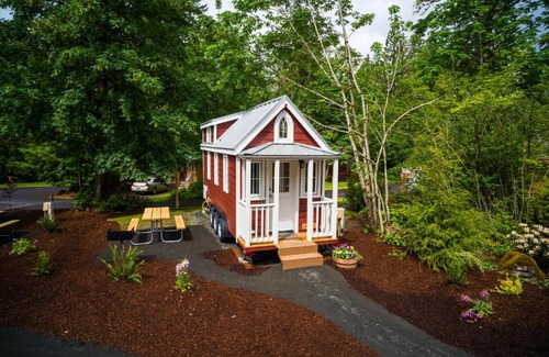 Mount Hood Village House | Cozy Retreat at Mount Hood Village: Tiny House with Hot Tub