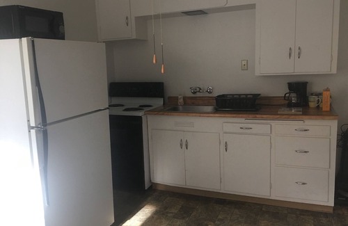 Clearlake Apartment | Picturesque Mount Konocti View with Pool and Breakfast