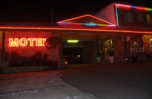 Mount Kuring-gai Hotel | Comfortable Stay at Mount Kuring-Gai Motel with Breakfast