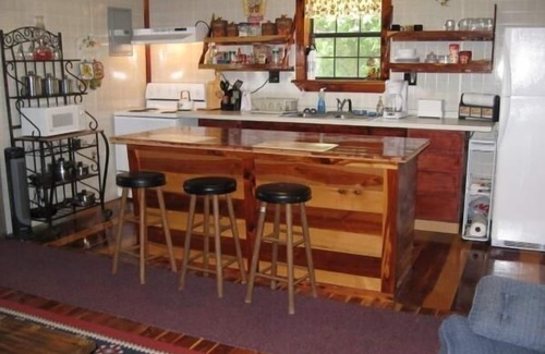 Magazine Cottage | Idyllic Mount Magazine View Cottage - Pet Friendly Retreat