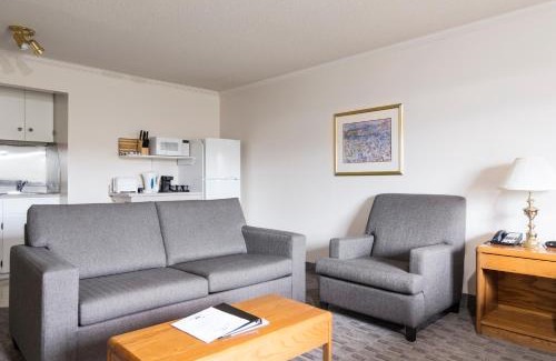 Grand Falls - Windsor Hotel | Discover Mount Peyton Resort: Pet-Friendly Getaway Awaits