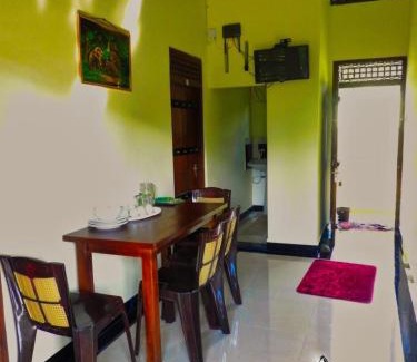 Hildummulla House | Cozy Mount View Family Retreat - Pet & Child Friendly Stay