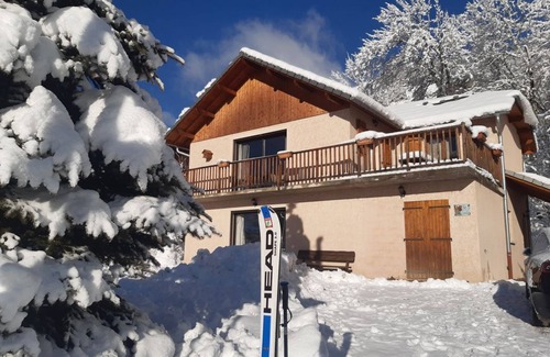 Saint-Michel-de-Chaillol House | Ideal Mountain House for 5-7, Near Ski Resort & Spa