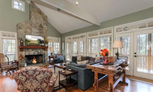 Big Canoe House | Mountain Acres Retreat: Cozy Escape by the Fireplace