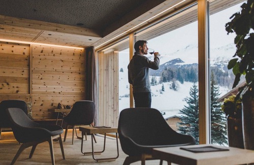 Nauders Apartment | Mountain Magic XL: Your Ocean View Escape Awaits