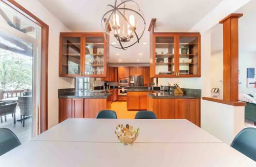 Renton House | Mountain Base Getaway: 10/10 Stay near Seattle & Bellevue