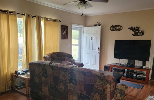 Westcliffe House | Tranquil Mountain Bliss: A Perfect Pet-Friendly Retreat