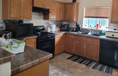 Westcliffe House | Tranquil Mountain Bliss: A Perfect Pet-Friendly Retreat