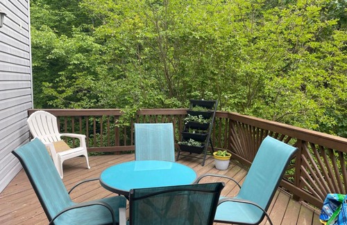 Kings Mountain House | Idyllic Mountain Bliss Retreat Near Asheville & Charlotte