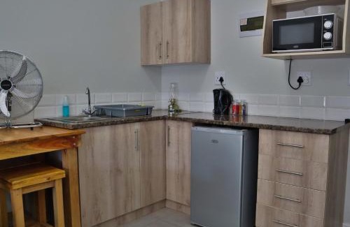 Witelsbos Ski Chalet | Serene Mountain Breeze Log Cabins - Pet Friendly Retreat