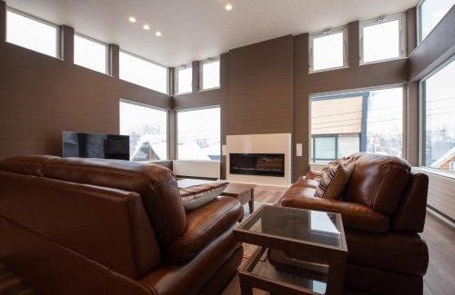 Niseko Ski Chalet | Guest Rated 10/10 at Mountain Butterfly - Family Friendly Retreat