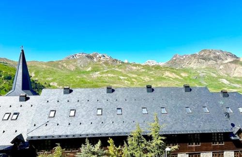 Formigal Apartment | Mountain Retreat by Pirineos360: Pet-Friendly Getaway