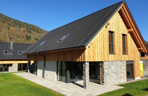 Sankt Lorenzen ob Murau House | Kid-Friendly Mountain Chalet Chapeau: Rated 9.6/10
