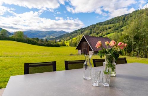 Sankt Lorenzen ob Murau House | Experience Mountain Chalet Alpinchique: 4-Star Family Retreat