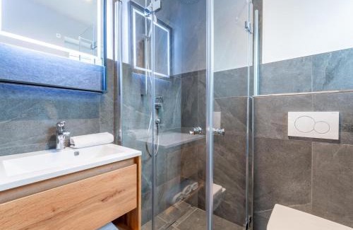 Sankt Lorenzen ob Murau House | Experience Mountain Chalet Alpinchique: Child-Friendly Retreat