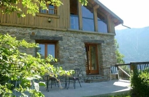 Chateauroux-les-Alpes Ski Chalet | Idyllic Mountain Chalet Near Ski Resorts with Sauna & Spa