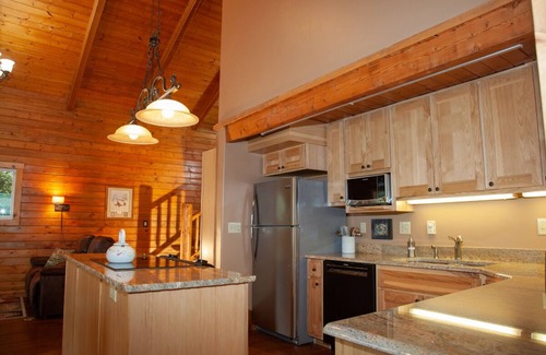Kalispell Cabin | Hummingbird Lake House: Guest Rated 10/10 with Ocean Views