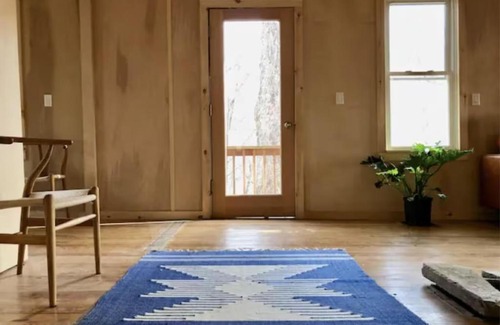 Shandaken House | Cozy Mountain Cabin Retreat in the Catskills for Families