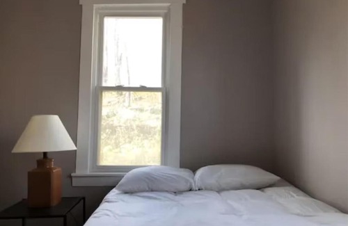 Shandaken House | Cozy Mountain Cabin Retreat in the Catskills for Families