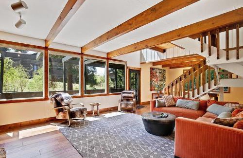 Weisshorn House | Cozy Mountain Chalet Steps from Gondola and Main St