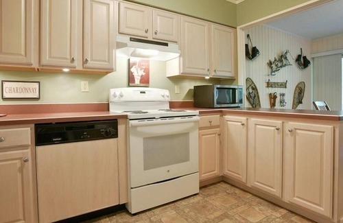 Seven Springs Condo | Top-Rated Mountain Condo for Golf and Ski Adventures